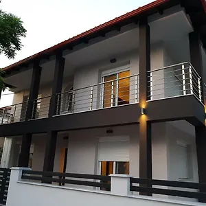  Apartment Fantastic Four